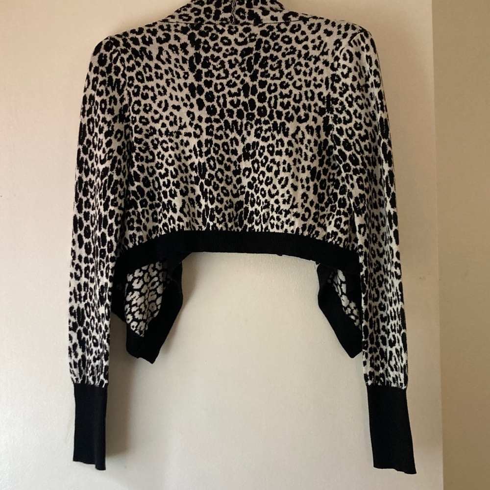 HOST PICK😀Animal Print Bolero Sweater - Picture 5 of 8